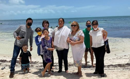 Bautismo en Agua. Hermanas Rochi y Paola. “El que en el Mesias esta, Nueva Creatura Es”